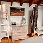 La Casita De Olivia Espinaredo