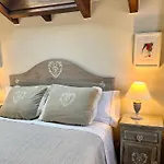 La Casita De Olivia Espinaredo La Villa