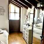 La Casita De Olivia Espinaredo La Villa