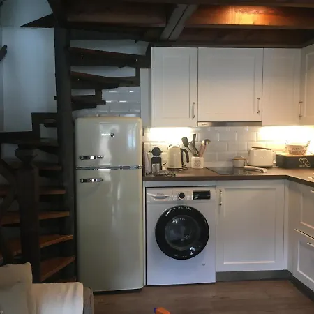 La Casita De Olivia Espinaredo *