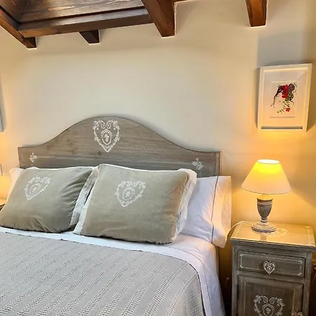 La Casita De Olivia Espinaredo La Villa