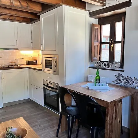 La Casita De Olivia Espinaredo La Villa