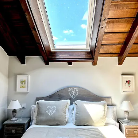 La Casita De Olivia Espinaredo *