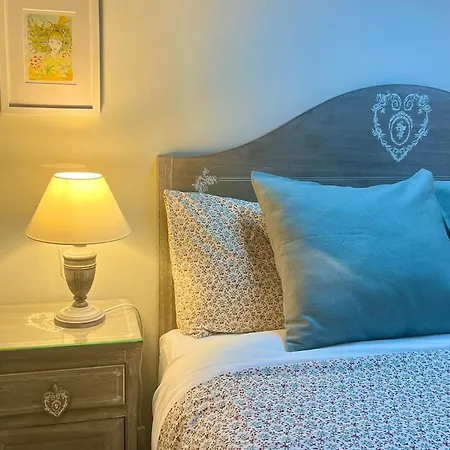 La Casita De Olivia Espinaredo